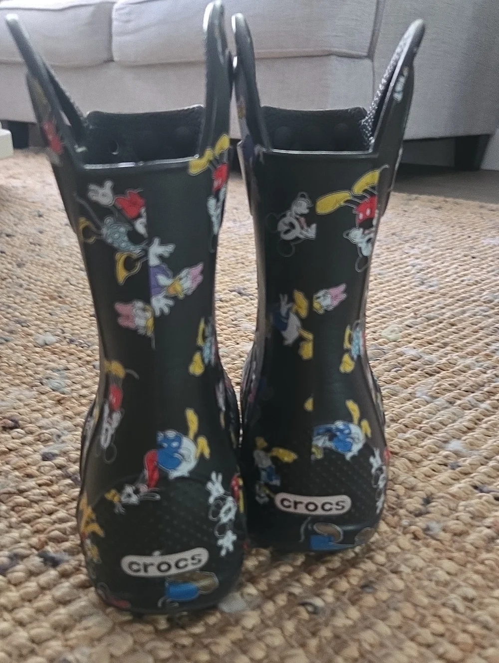 Crocs] Disney Kids' Black Character Rain Boots